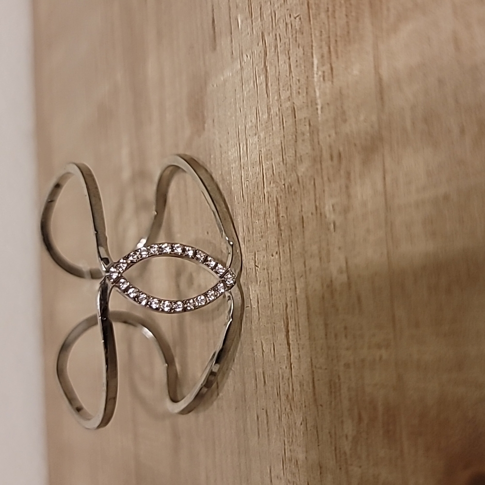 FRANCESCA'S COLLECTIONs CUFF BRACELET